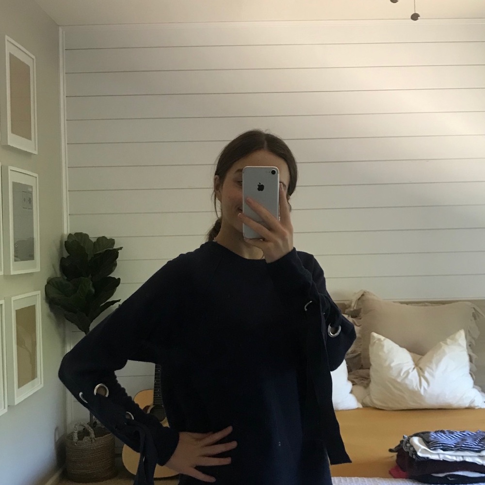 SWEATER